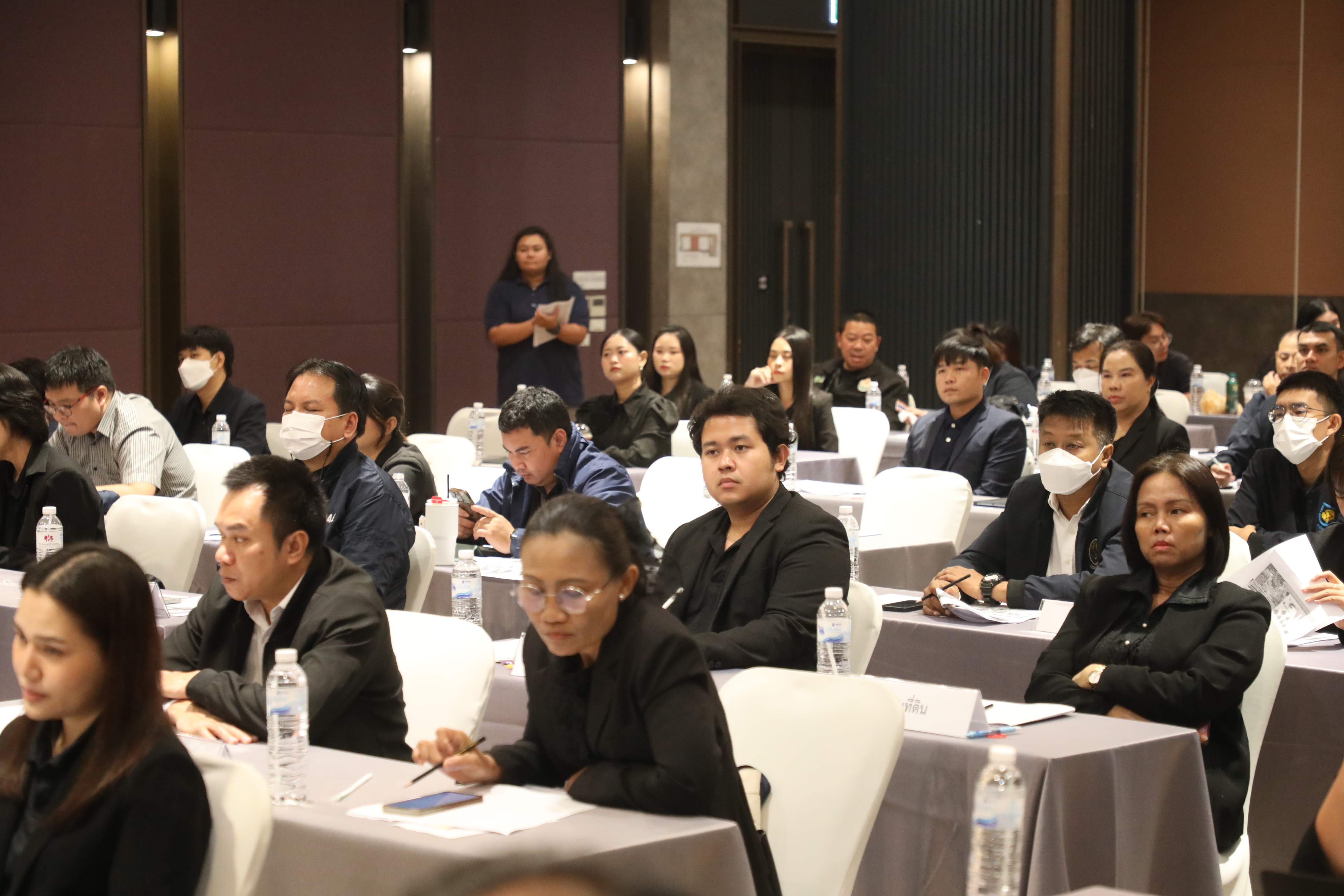 title - ส.ป.ก. ร่วมประชุมการนำเสนอรายงานติดตาม ตรวจสอบ และประเมินผลการใช้ที่ดินของประเทศไทยให้เหมาะสมกับสภาพที่ดินและศักยภาพที่ดิน ภาคตะวันออกเฉียงเหนือ